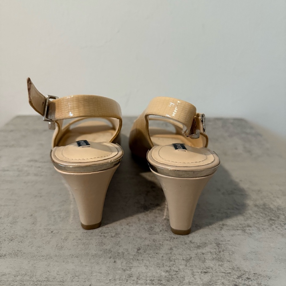 Cream/Nude Alex Marie Wedges Size 6 in Women - Picture 3 of 5